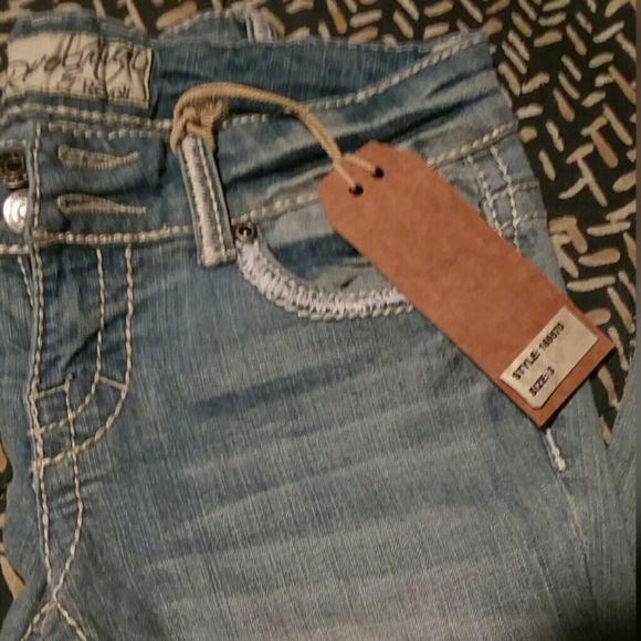 REVOLT Jeans -- Y2K Mid-rise Bootcut Jeans - Picture 2 of 8